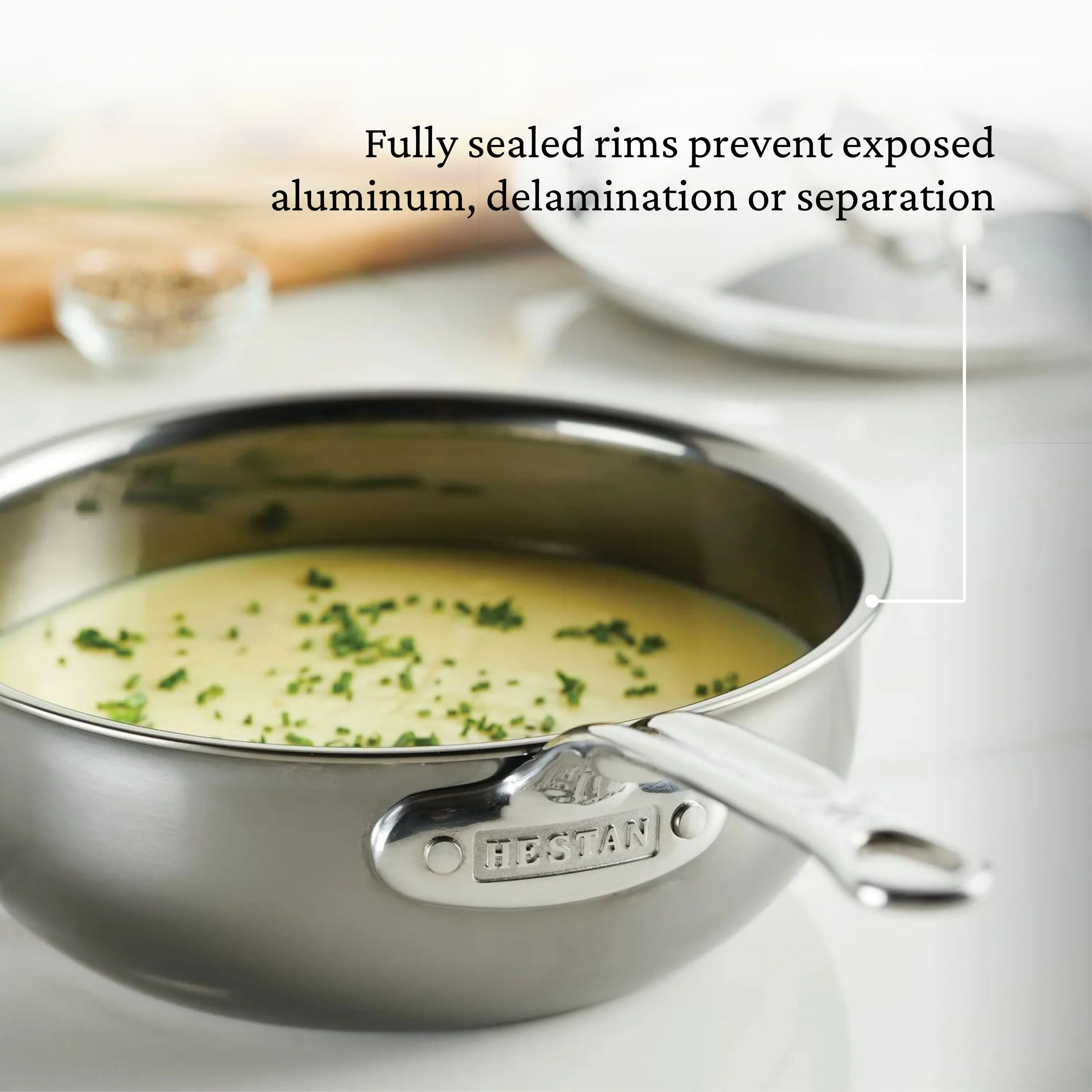 Hestan Nanobond Covered Saucier- 2.0qt (20cm)