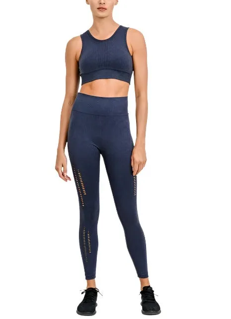 Mono B Seamless Triangle Perforated Sports Bra AT2649