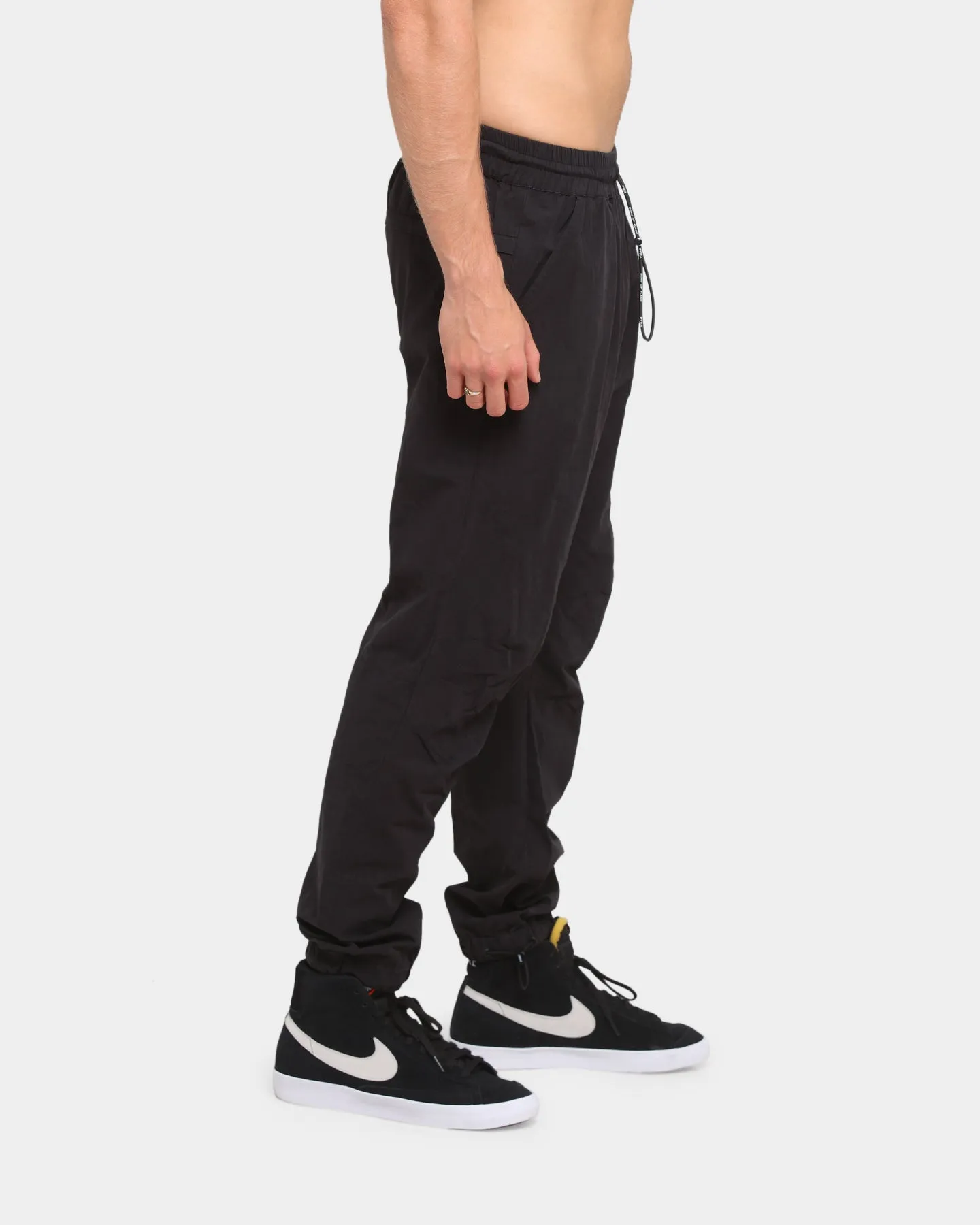 PYRA Andes Pant Black