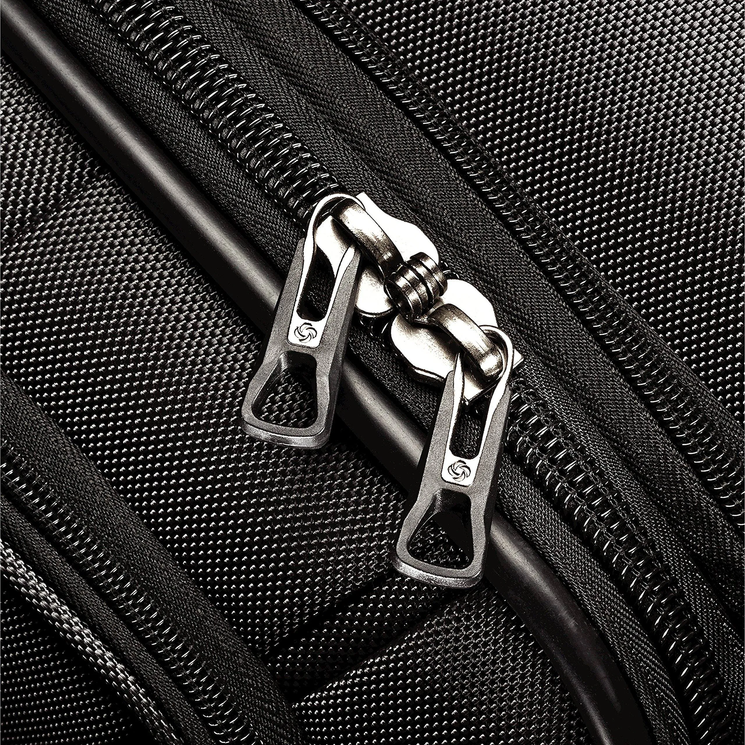 Samsonite DKX 25" 4-Wheel Medium Luggage
