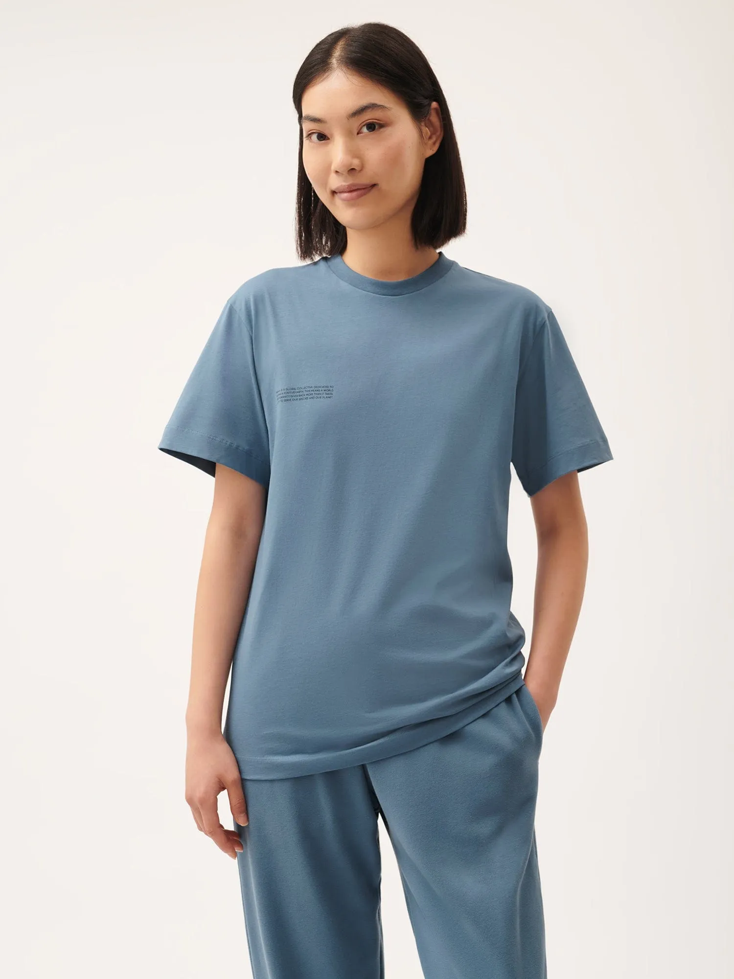Womens 365 Midweight T-shirt—indigo blue
